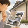 積水ハウスの外壁塗装が700万円？費用内訳と比較ポイントを説明するAI生成イラスト