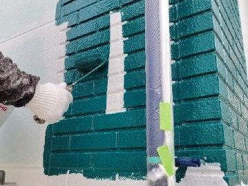 青だったアクセント部分を青緑に塗り替えています