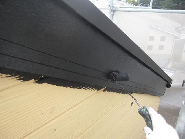 破風の2回目の上塗り