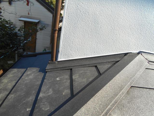 笠木を取り付けた施工後の状態