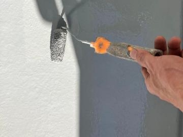 ベランダの2回目の上塗り