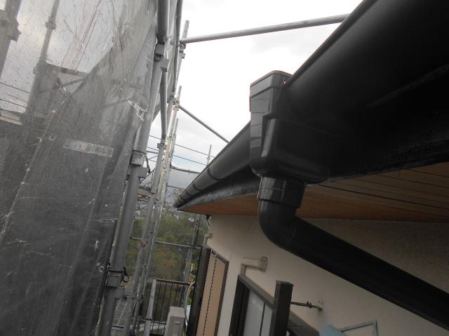 新しく交換した軒樋