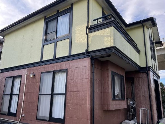 施工前の建物の側面