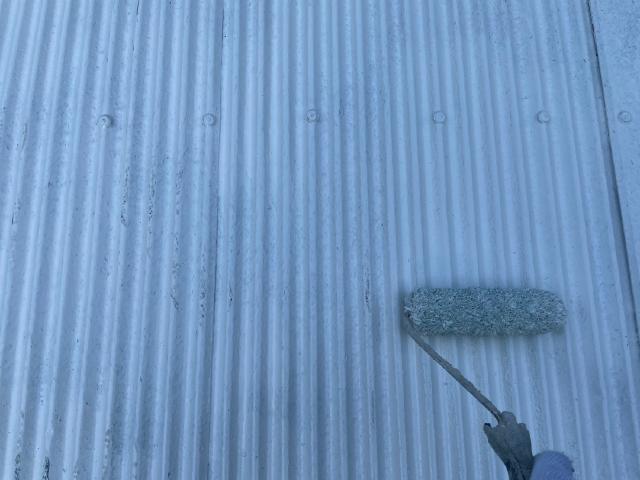下塗りを重ねた屋根
