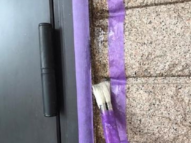 シーリングへのプライマー塗布