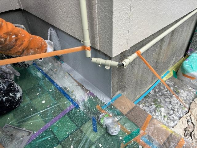 基礎の1回目の上塗り