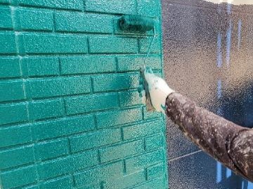 外壁の2回目の上塗り