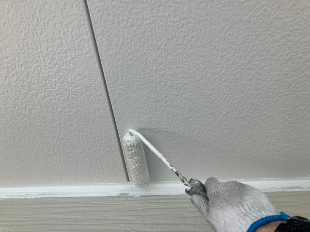 軒天の2回目の上塗り