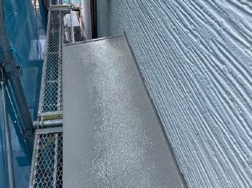 庇の上塗り