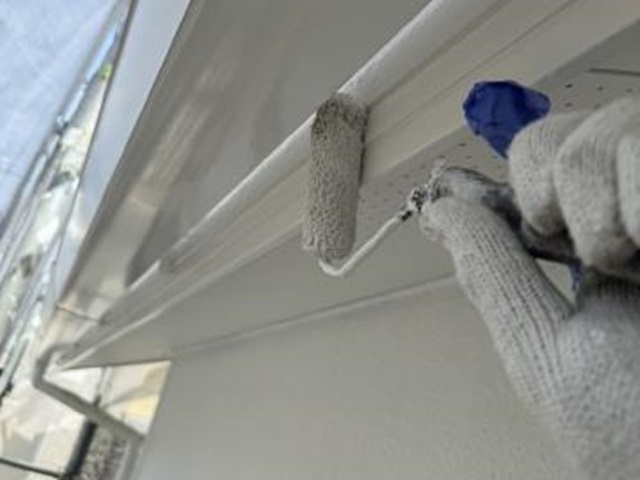 破風の2回目の上塗り