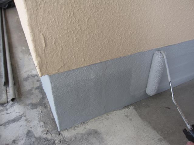 基礎の2回目の上塗り