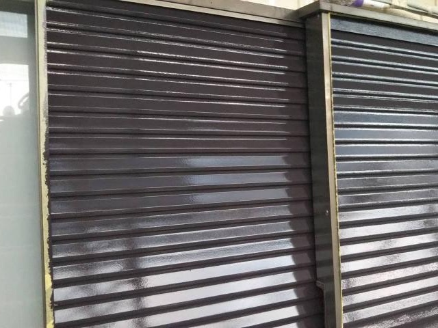 雨戸の施工状況