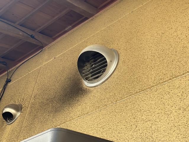 施工前のベントキャップ