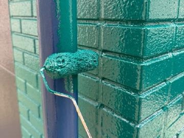 樋の1回目の上塗り