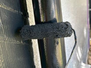 樋の1回目の上塗り