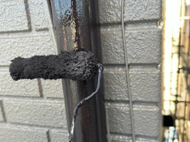 樋の2回目の上塗り