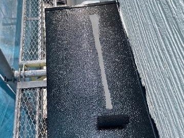 庇の下塗り