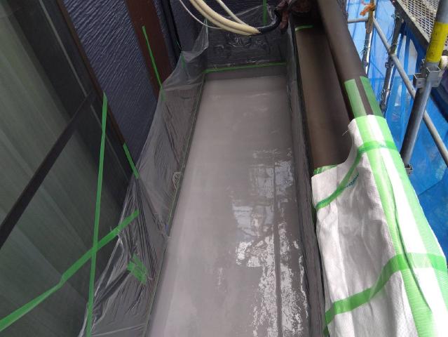 ベランダのFRP防水層の施工