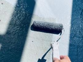 ベランダの1回目の上塗り