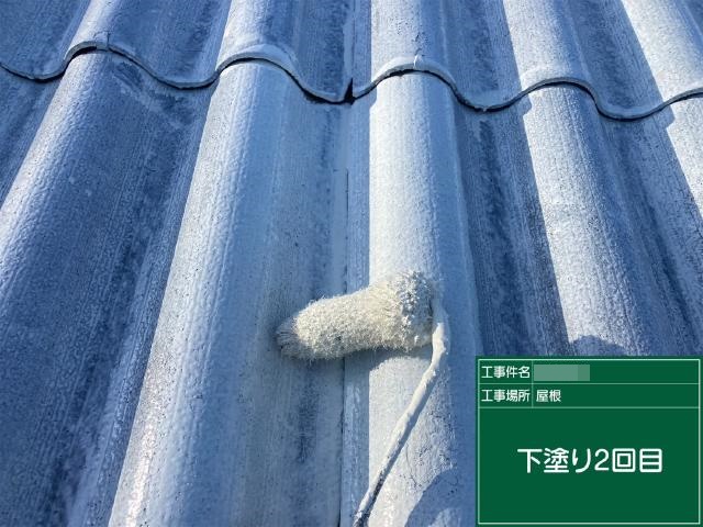 屋根の2回目の下塗り