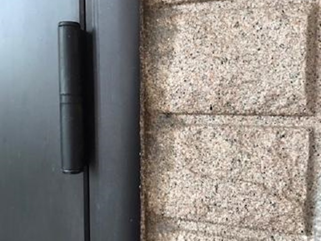新しいシーリングを施工する前の状態