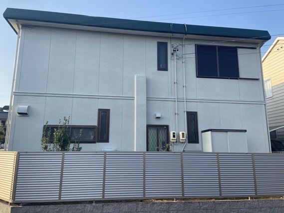 施工後の建物の側面