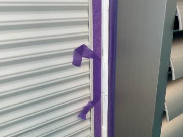 新しいシーリング材を施工します