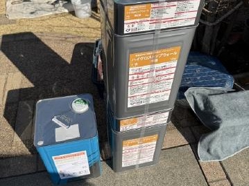 外壁のクリヤー塗装に使用したハイグロストップウォール