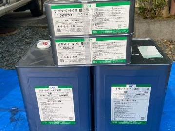 屋根の上塗りに使用した塗料