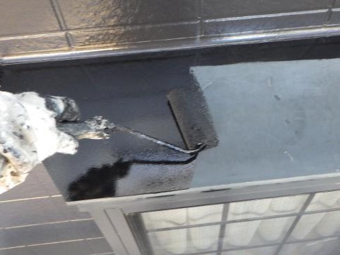 庇の下塗り