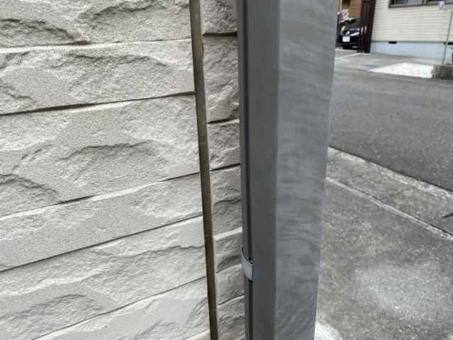 色あせが見られた施工前の樋