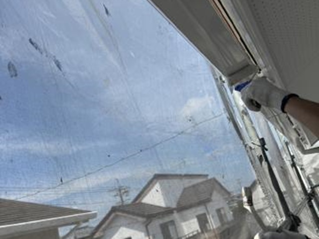 軒樋の1回目の上塗り