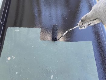 庇への錆止めの塗布