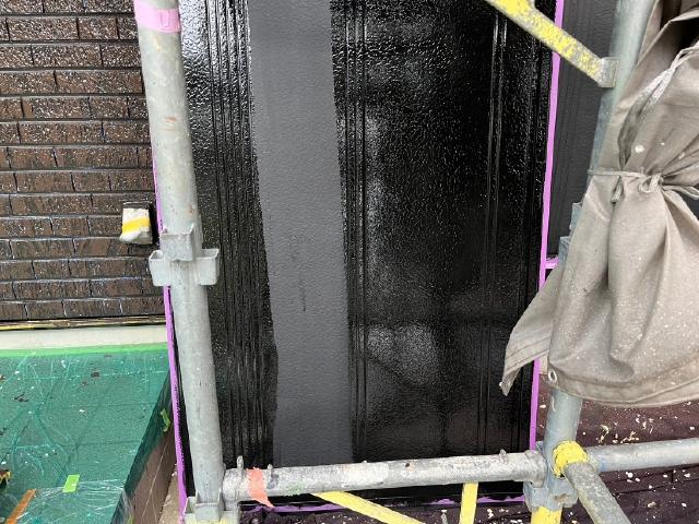 雨戸の下塗り