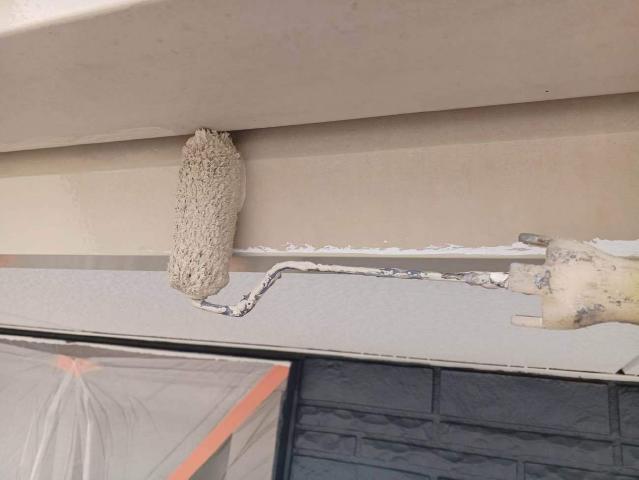 破風の1回目の上塗り