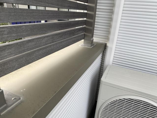 施工前のベランダ笠木