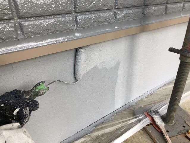 基礎の2回目の上塗り