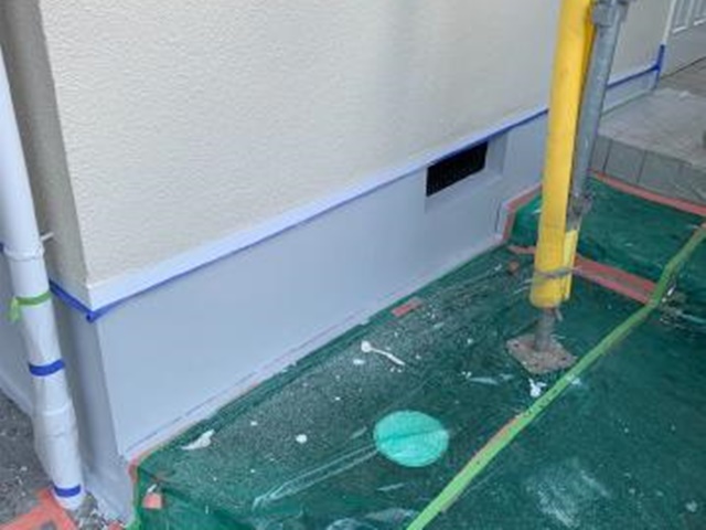 基礎の2回目の上塗り