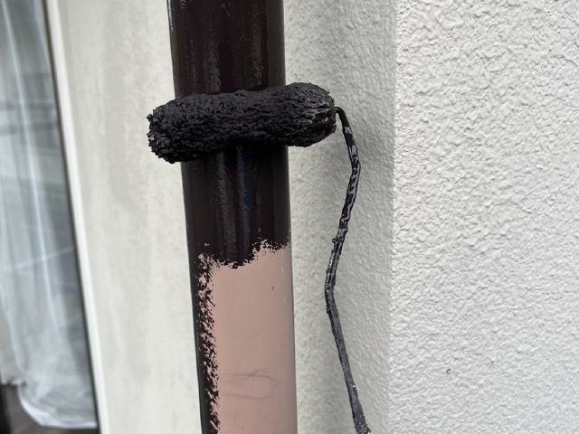 樋の1回目の上塗り