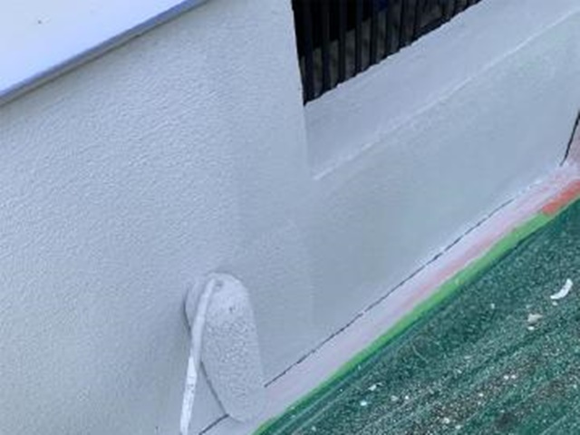 基礎の1回目の上塗り
