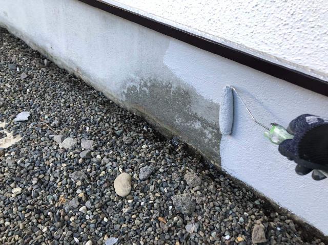基礎の1回目の上塗り