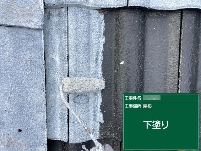 屋根の1回目の下塗り