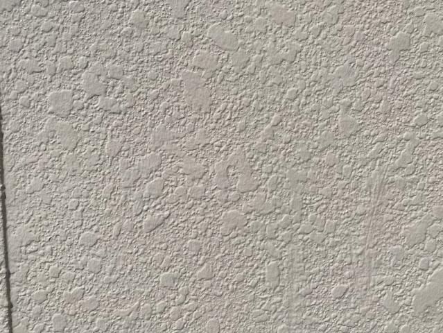 むらなく仕上げた施工後の外壁
