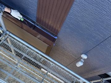 シャッターボックスの上塗り