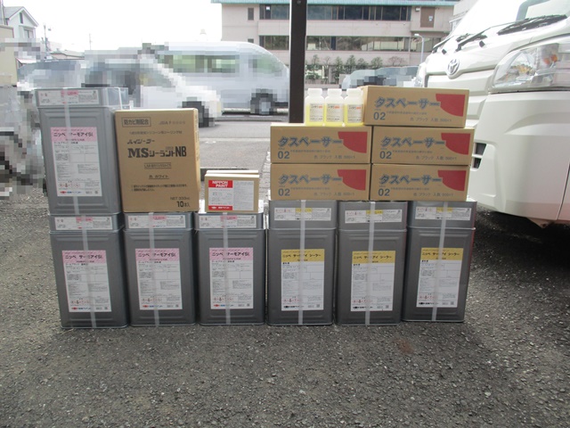 屋根などの施工に使用した塗料
